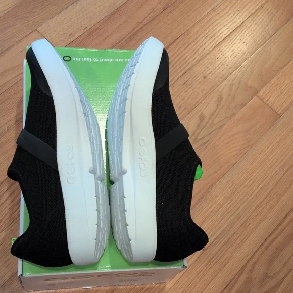 OOFOS OOMG Low Women Black and White Slip-On Recovery Sneakers W 10/41 - Picture 8 of 10